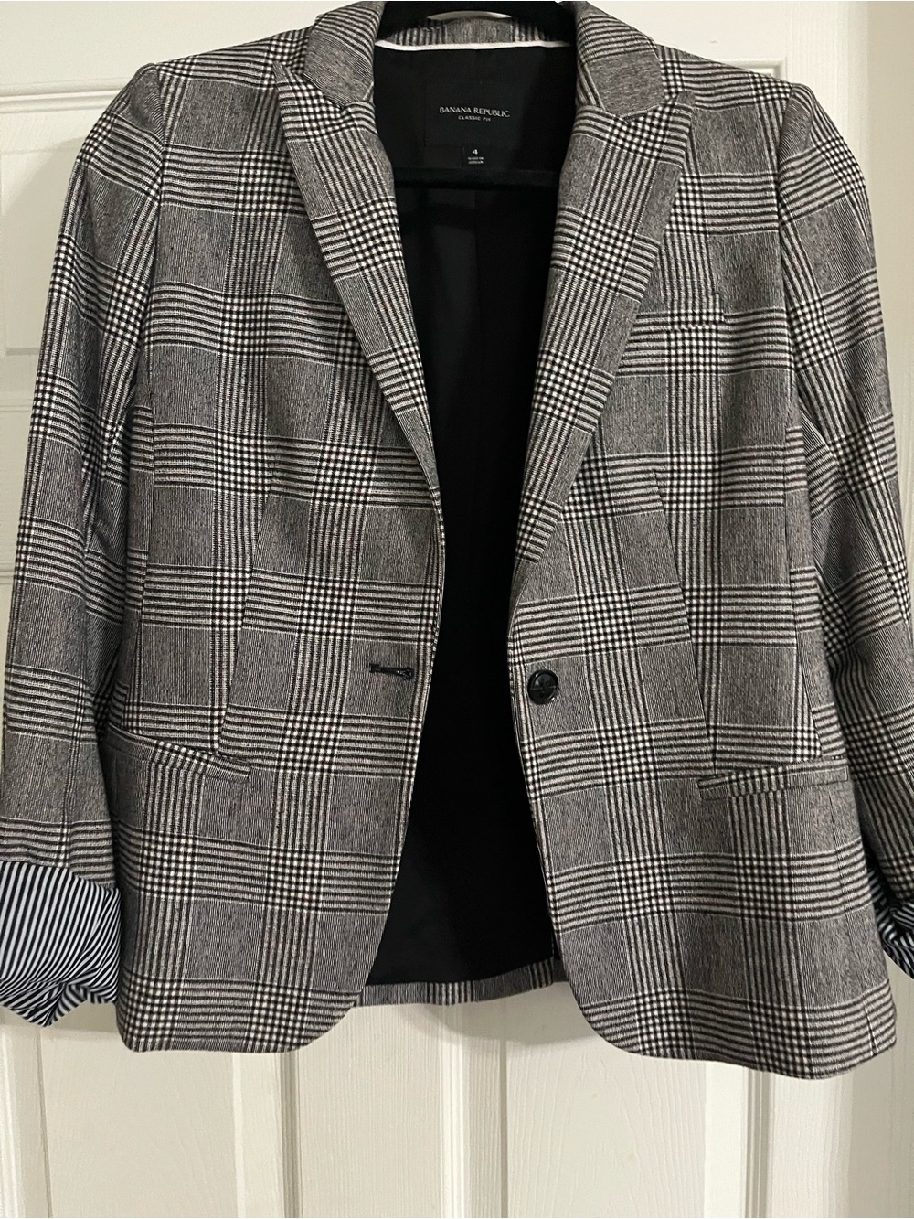 Banana Republic Black and Gray Plaid Blazer